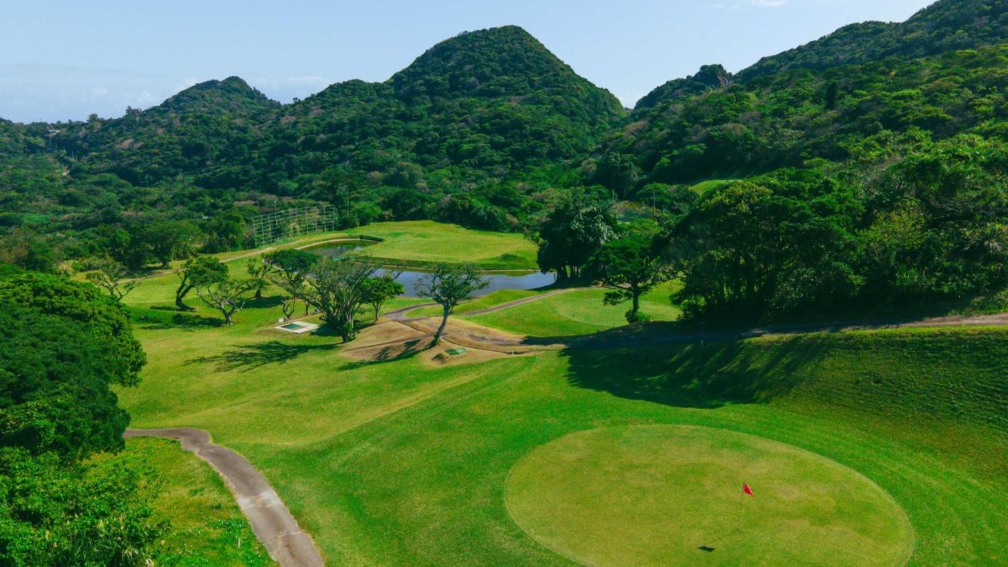 Motobu Green Park And Golf Course Bagian luar foto