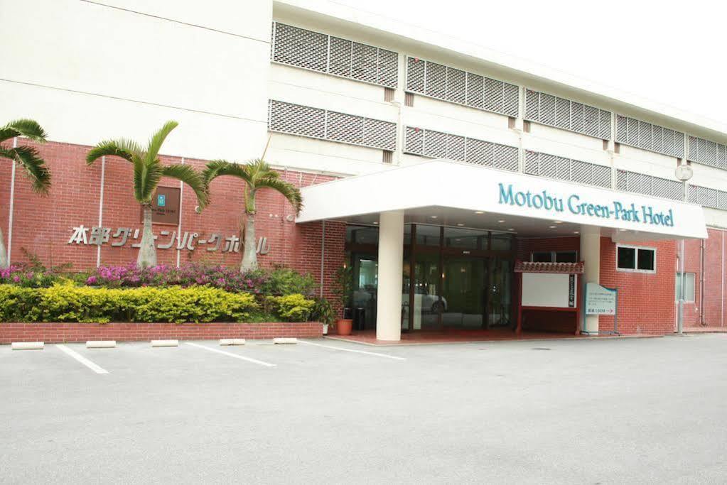 Motobu Green Park And Golf Course Bagian luar foto